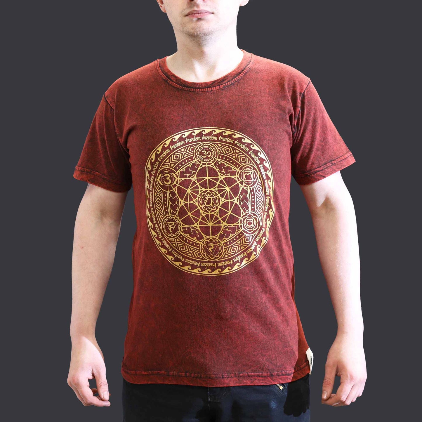 Chakra T-Shirt in tiefem Bordeaux - Doppelt steingewaschen & handgefertigt