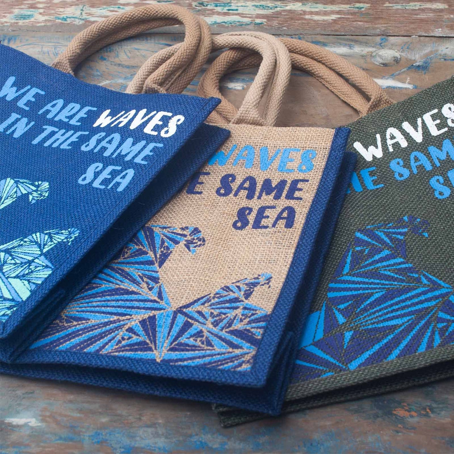 Jute Shopper 'We are Waves' – Nachhaltige Tragetasche mit Statement-Print