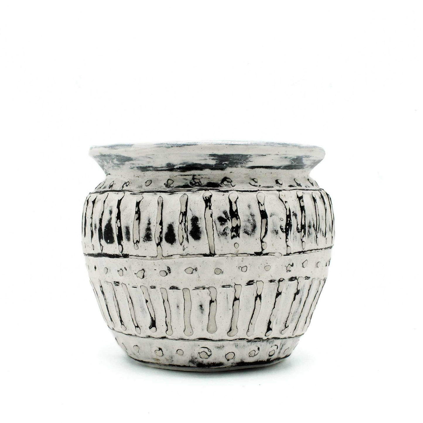 Keramikvase in Creme – Griechische Form mit balinesischen Ornamenten, 12 cm