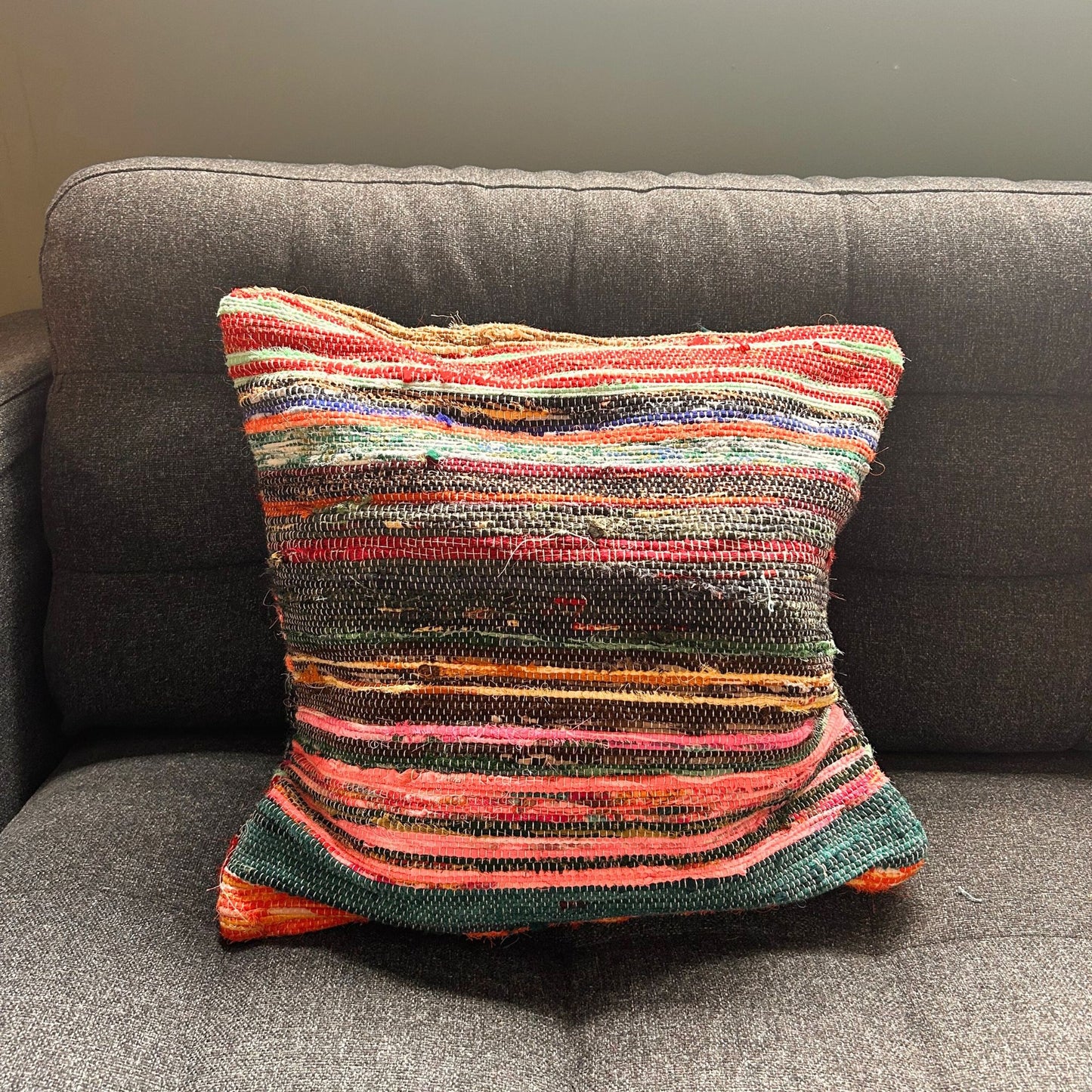 Handgefertigter Rag-Rug Kissenbezug 40x40 cm - Mehrfarbiges Unikat