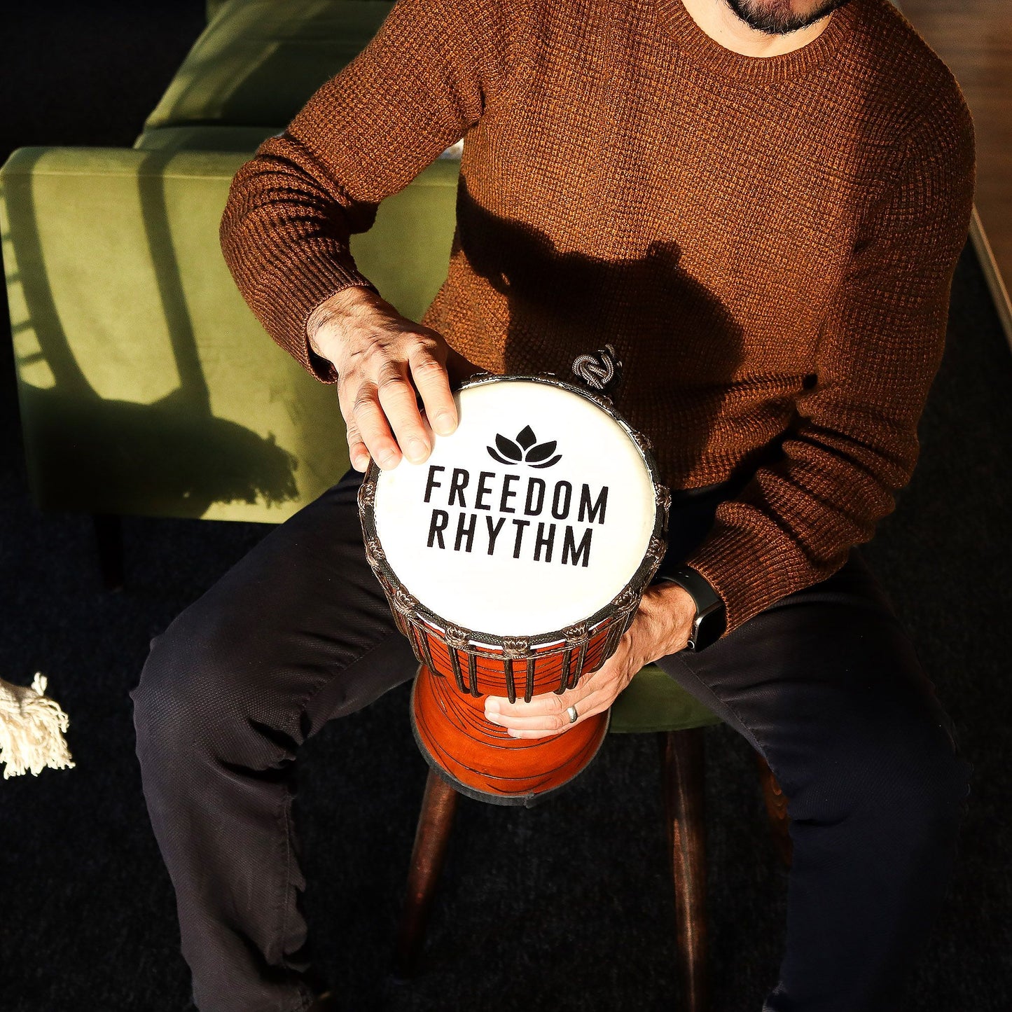 Freedom Rhythm Djembe - Medium Größe für klare, hohe Töne