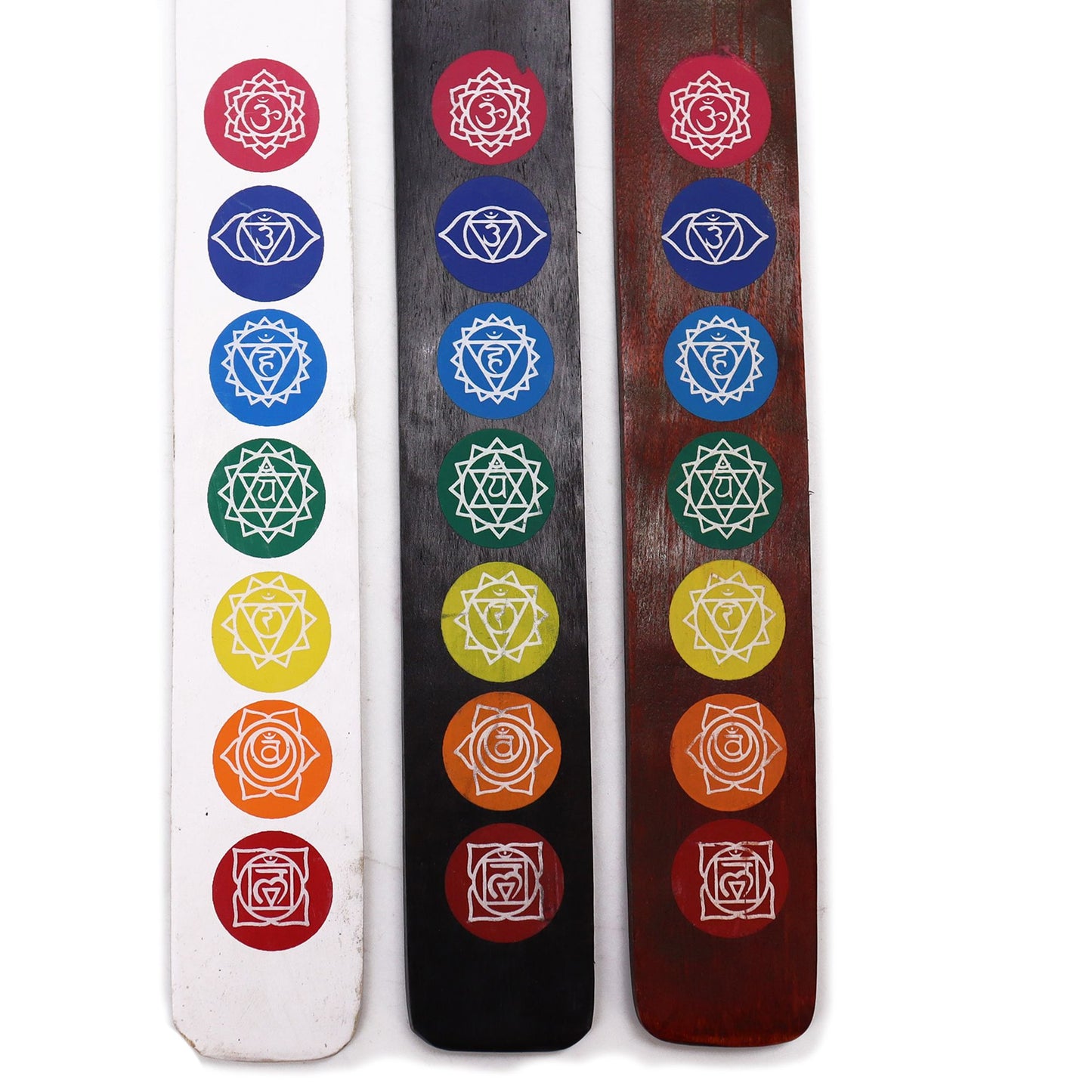 Handbemalter Chakra-Aschefänger aus Mangoholz - Regenbogenfarben
