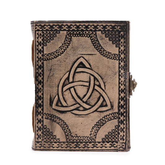 Mystisches Notizbuch mit Triquetra – Handgeprägt in Rot-Beige
