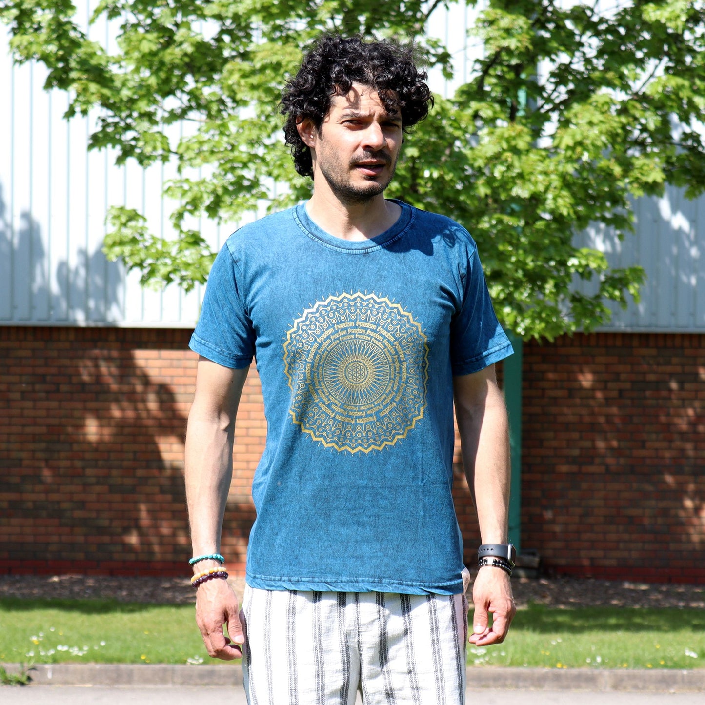 Steingewaschenes Mandala T-Shirt in Vintage-Blau – Handgefertigt in Nepal