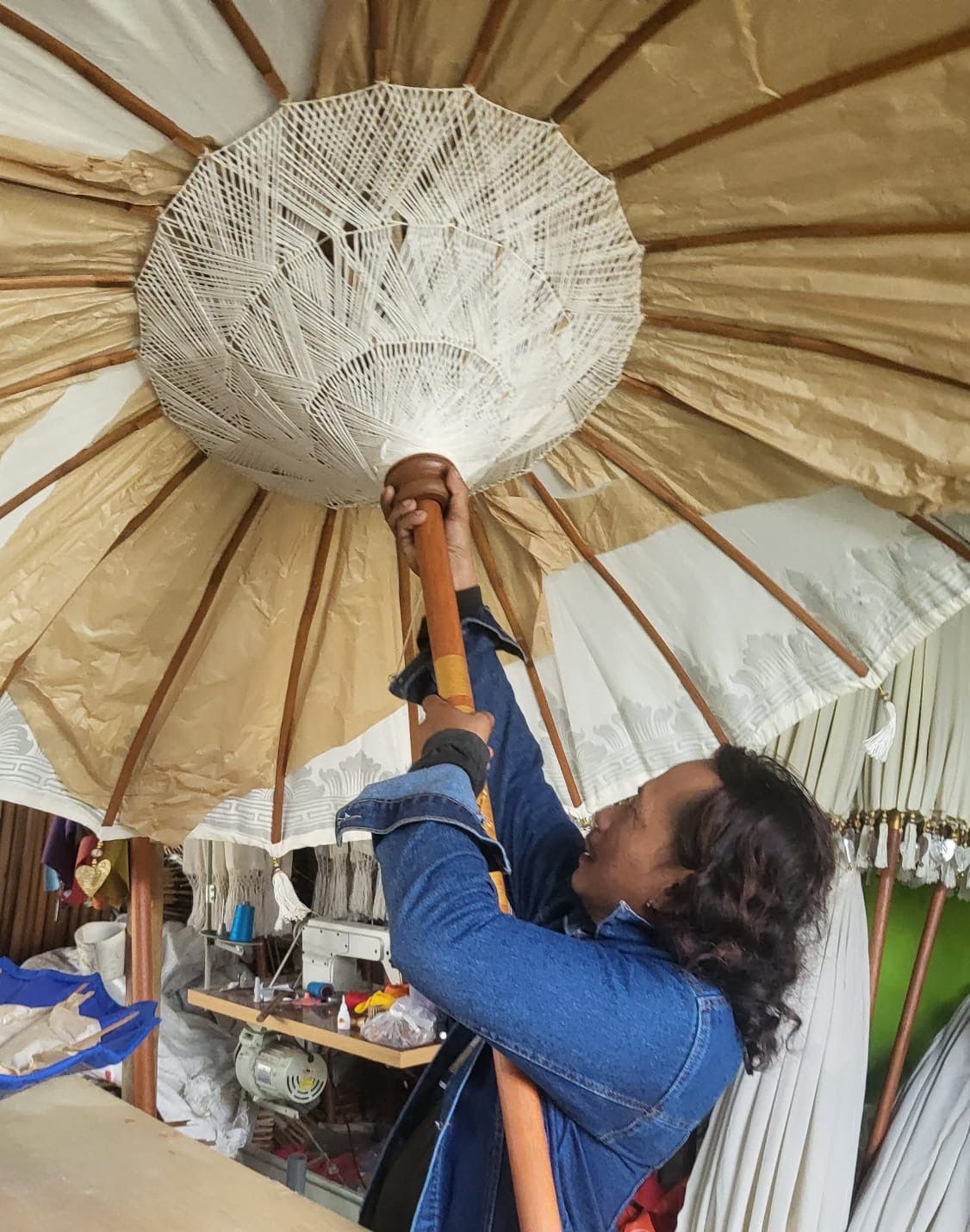 Bali Dekoschirm in Türkis | Handgefertigter Canvas-Holzschirm 200 cm