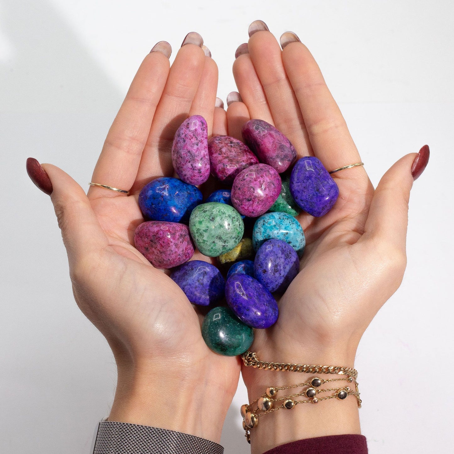Dalmatinerjaspis Tumbled Stones Mix - 1kg (ca. 70 Steine) in leuchtenden Farben
