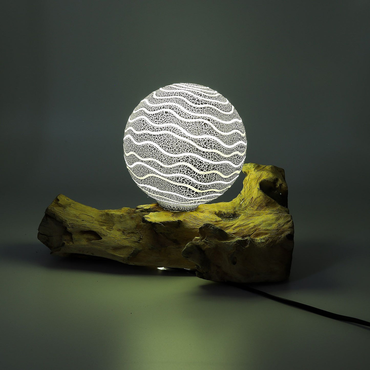 Graue Luna Pendelleuchte - Driftholz mit strukturiertem Glasfaserschirm