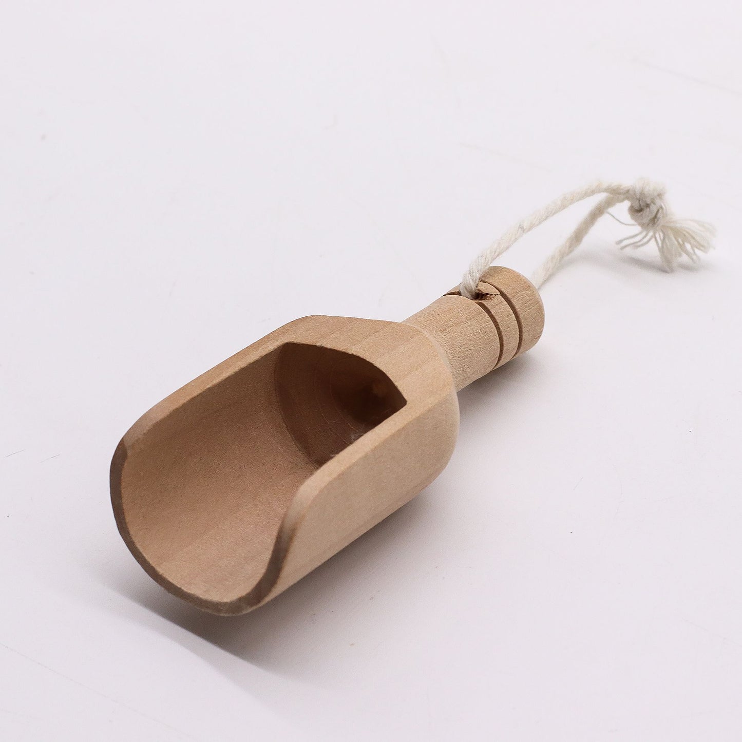 Mini-Schaufel aus massivem Hemu-Holz – Natur-Accessoire für Bad & Küche