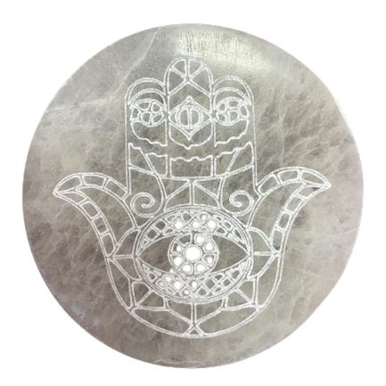 Hamsa Selenit-Ladeplatte 10 cm – Handgeschnitzt für positive Energie