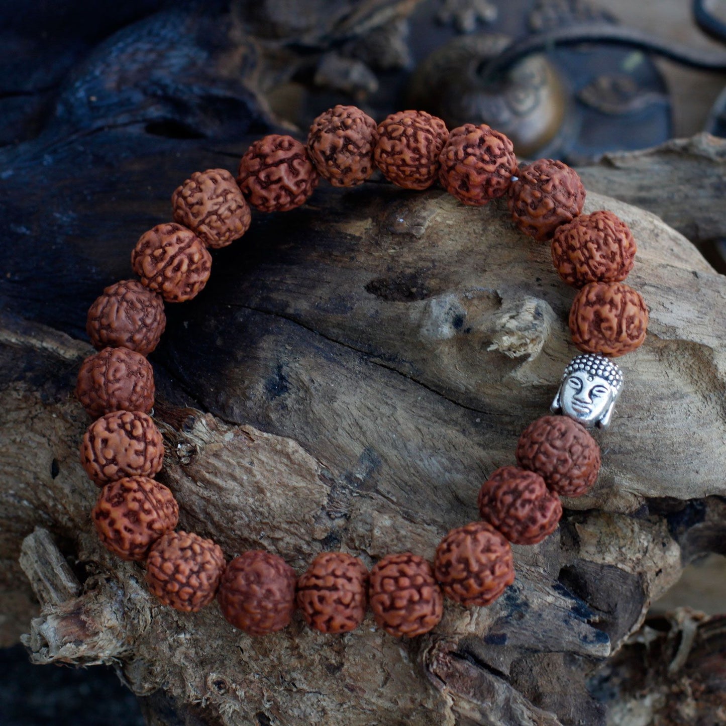 Buddha Mala Armband aus braunen Rudraksha-Perlen (108) – Handgefertigt