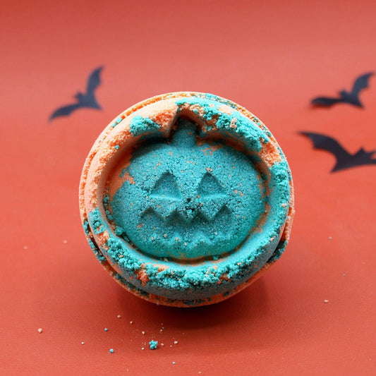 Halloween Badebombe Fenchel & Orange – Handgefertigte Wellness für die Gruselzeit