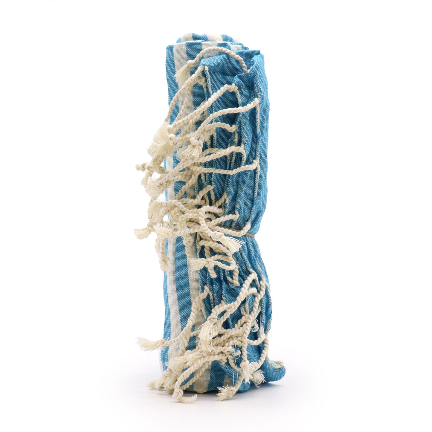 SkyCotton Strandtuch 100x180 cm in Himmelblau – Handgefertigter Baumwoll-Pareo