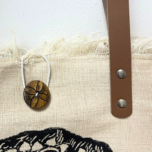 Natural Tote Bag – Baumwolltasche mit Lederhenkeln und Blume-des-Lebens-Motiv