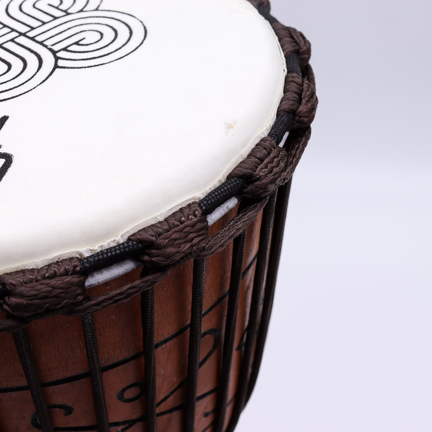Pro Djembe Trommel 'Soul Sound' – Tiefe Klangdimension aus Jackfruit-Holz