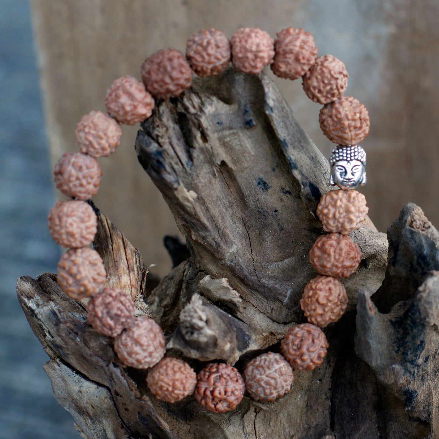Buddha Mala Armband aus braunen Rudraksha-Perlen (108) – Handgefertigt
