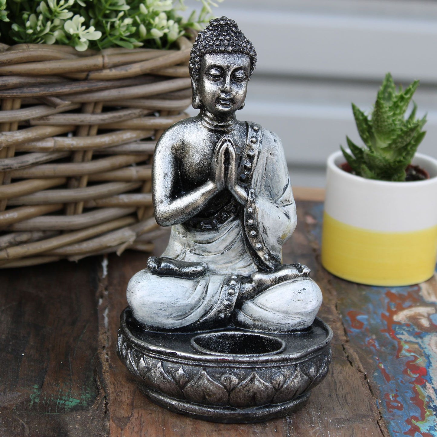 Handbemalte Buddha-Figur als Kerzenhalter in Weiß - Medium Format