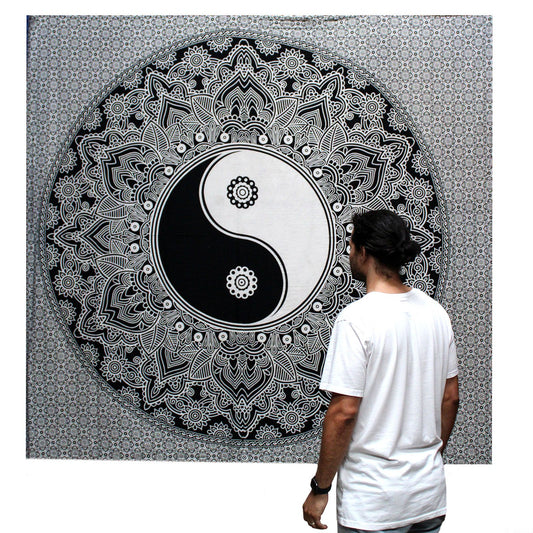Yin & Yang Baumwoll-Tagesdecke 230x200 cm – Handgedruckter Wandbehang für Zuhause